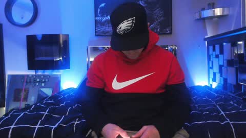 Snapshot of tommy_knuckles chatting on 01.03.25 Tommy online show from 01.03.25