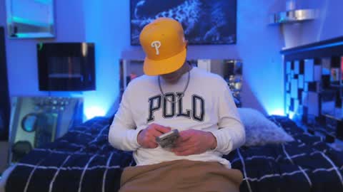 Snapshot of tommy_knuckles chatting on 01.12.25 Tommy online show from 01.12.25