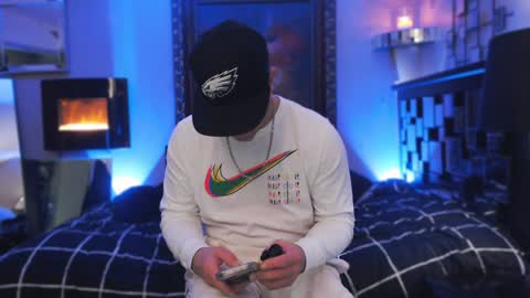 Snapshot of tommy_knuckles chatting on 01.29.25 Tommy online show from 01.29.25