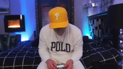 Snapshot of tommy_knuckles chatting on 02.01.25 Tommy online show from 02.01.25