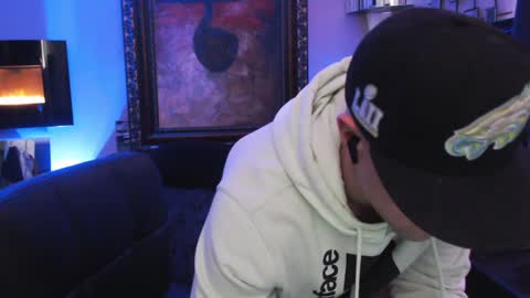 Snapshot of tommy_knuckles chatting on 02.07.25 Tommy online show from 02.07.25