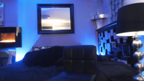 Snapshot of tommy_knuckles chatting on 02.14.25 Tommy online show from 02.14.25