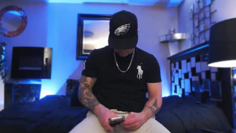 Snapshot of tommy_knuckles chatting on 02.26.25 Tommy online show from 02.26.25