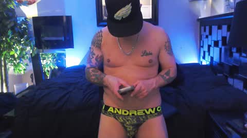 Snapshot of tommy_knuckles chatting on 03.06.25 Tommy online show from 03.06.25