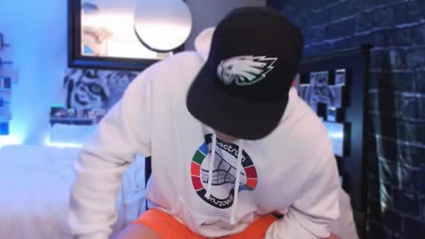 Snapshot of tommy_knuckles chatting on 09.14.25 Tommy online show from 09.14.25