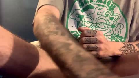 Snapshot of tommycumsloads chatting on 12.15.24 tommycumsloads online show from 12.15.24