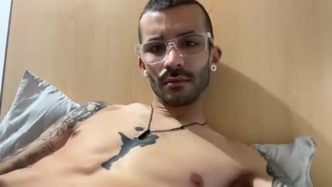 TOMMYDESIREX online show from 04.28.26