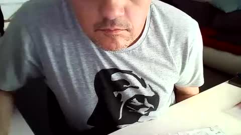 Snapshot of tomtom02029 chatting on 02.24.25 Tom online show from 02.24.25