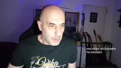 Snapshot of toninspektor chatting on 02.20.25 toninspektor online show from 02.20.25