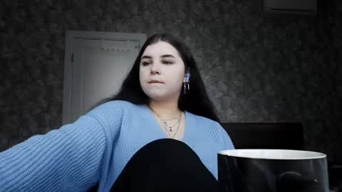 Snapshot of tonishaholje chatting on 12.15.25 Zara online show from 12.15.25