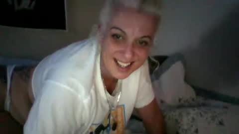 Honeys Snow Bunny online show from 01.09.26