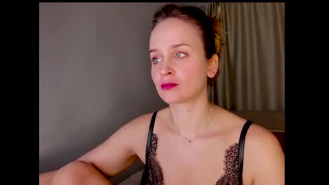 Snapshot of tony_and_alice chatting on 01.31.25 Tony and Alice online show from 01.31.25