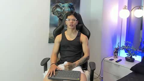 tony_petrov online show from 12.01.25