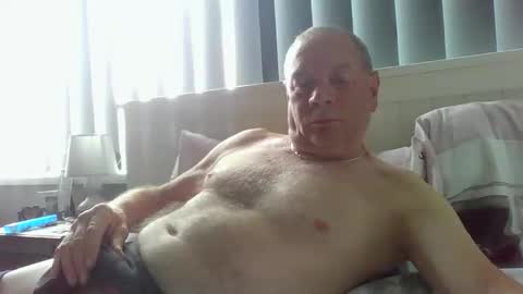 Snapshot of tonygibbson62 chatting on 05.31.26 tonygibbson62 online show from 05.31.26