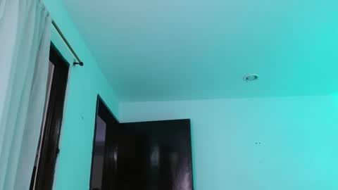 Snapshot of tonyking21 chatting on 09.15.25 ANTONY online show from 09.15.25