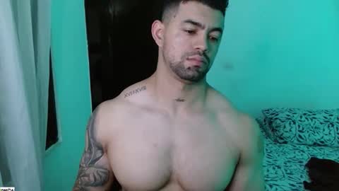 Snapshot of tonyking21 chatting on 11.25.25 ANTONY online show from 11.25.25