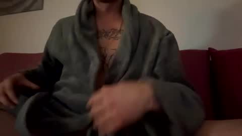 Snapshot of tonystrawberry chatting on 11.27.25 tonystrawberry online show from 11.27.25