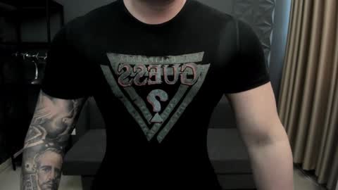 Snapshot of tonywilcoxx chatting on 01.18.25 TonyWilcox online show from 01.18.25