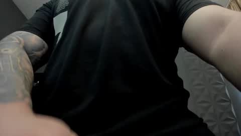 Snapshot of tonywilcoxx chatting on 02.09.25 TonyWilcox online show from 02.09.25