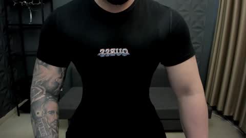 Snapshot of tonywilcoxx chatting on 02.10.25 TonyWilcox online show from 02.10.25