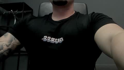 Snapshot of tonywilcoxx chatting on 02.10.25 TonyWilcox online show from 02.10.25