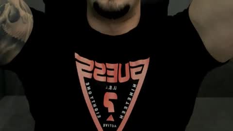 Snapshot of tonywilcoxx chatting on 02.11.25 TonyWilcox online show from 02.11.25