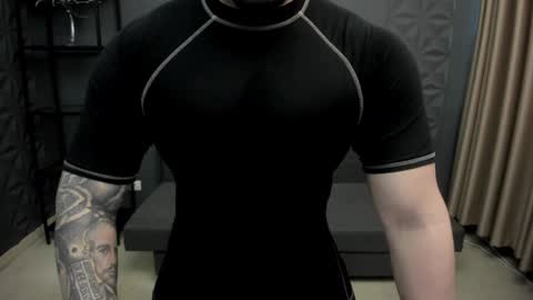 Snapshot of tonywilcoxx chatting on 02.14.25 TonyWilcox online show from 02.14.25