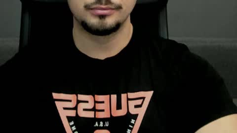 Snapshot of tonywilcoxx chatting on 02.19.25 TonyWilcox online show from 02.19.25