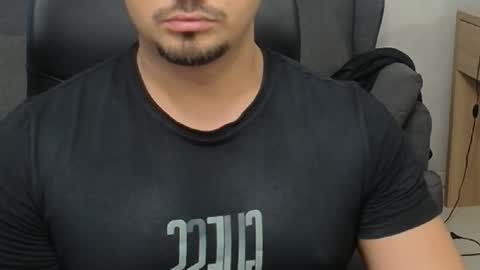 Snapshot of tonywilcoxx chatting on 09.27.25 TonyWilcox online show from 09.27.25