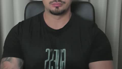 Snapshot of tonywilcoxx chatting on 09.28.25 TonyWilcox online show from 09.28.25