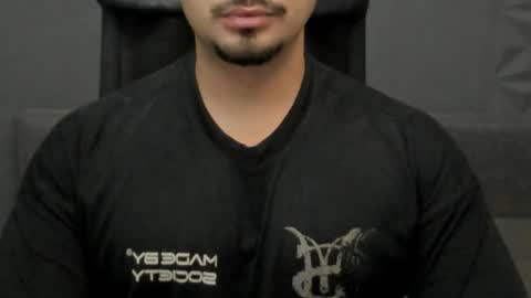 Snapshot of tonywilcoxx chatting on 10.28.25 TonyWilcox online show from 10.28.25