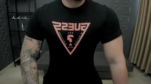 Snapshot of tonywilcoxx chatting on 10.30.25 TonyWilcox online show from 10.30.25