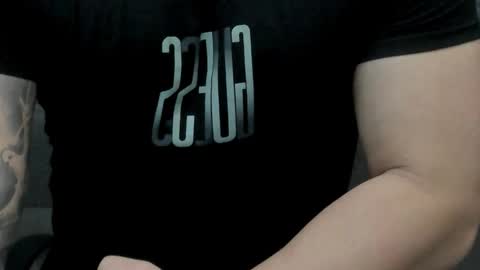 Snapshot of tonywilcoxx chatting on 11.06.25 TonyWilcox online show from 11.06.25