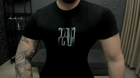 Snapshot of tonywilcoxx chatting on 11.11.25 TonyWilcox online show from 11.11.25