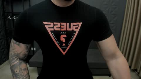 Snapshot of tonywilcoxx chatting on 11.12.25 TonyWilcox online show from 11.12.25