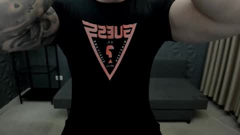 Snapshot of tonywilcoxx chatting on 11.14.25 TonyWilcox online show from 11.14.25