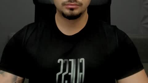 Snapshot of tonywilcoxx chatting on 11.24.25 TonyWilcox online show from 11.24.25