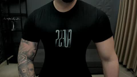 Snapshot of tonywilcoxx chatting on 12.04.25 TonyWilcox online show from 12.04.25