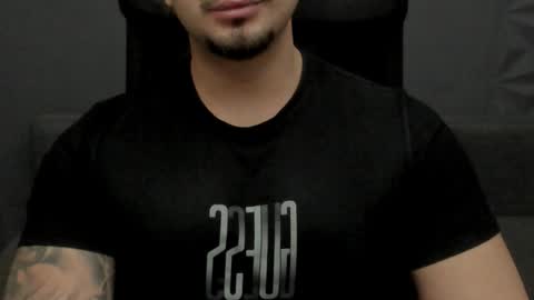 Snapshot of tonywilcoxx chatting on 12.14.25 TonyWilcox online show from 12.14.25