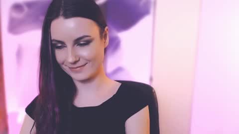 Elizabeth online show from 01.23.25