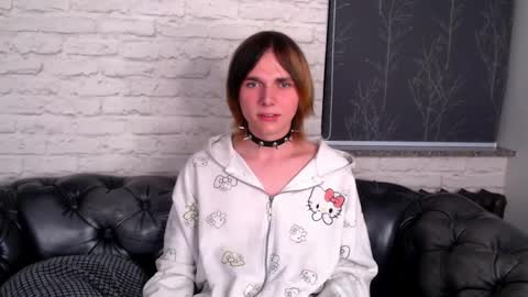 Snapshot of too_silly_ chatting on 05.17.26 too_silly_ online show from 05.17.26
