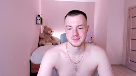 Snapshot of toohornyserj chatting on 01.06.25 toohornyserj online show from 01.06.25