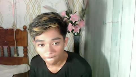 Snapshot of toothlessxx chatting on 06.25.26 jhonrex online show from 06.25.26