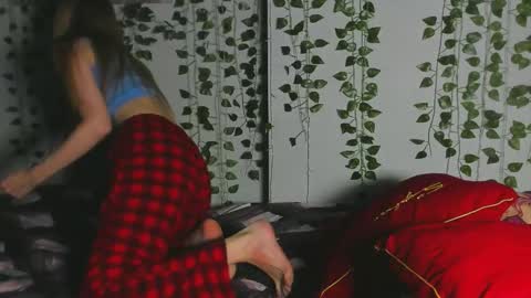 Alice and Sandra online show from 02.14.26