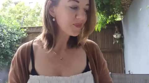 Topsy online show from 12.17.25