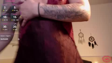 Snapshot of tori_just chatting on 11.29.25 tori_just online show from 11.29.25