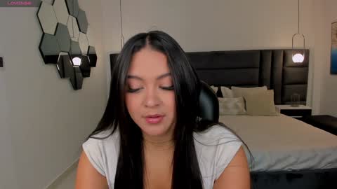 Tori Cross online show from 01.15.25