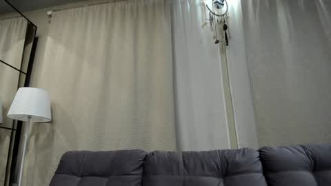 Snapshot of torinova chatting on 12.15.24 online show from 12.15.24