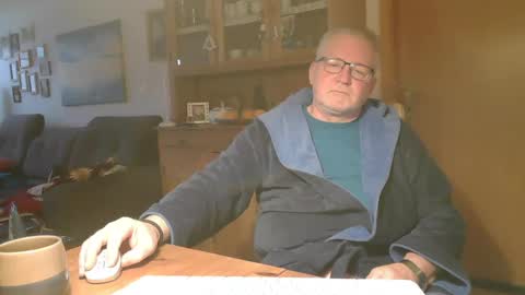 Snapshot of toto758 chatting on 12.30.24 toto758 online show from 12.30.24