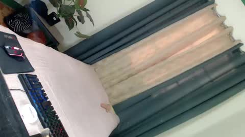 Snapshot of touch_my_body_daddy chatting on 02.08.25 touch_my_body_daddy online show from 02.08.25